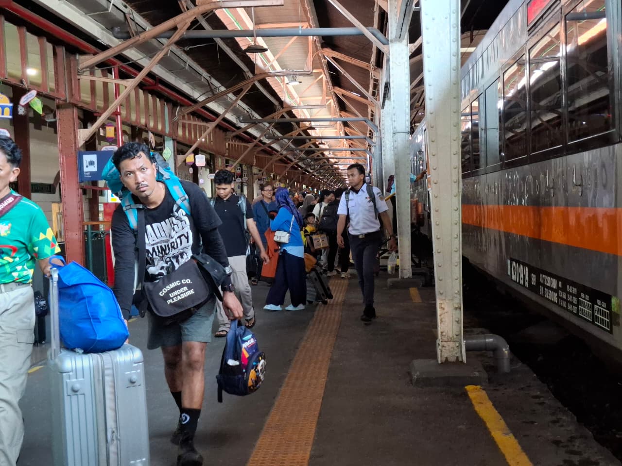 Gambir, Solo hingga Surabaya Jadi Tujuan Favorit Penumpang KAI Semarang