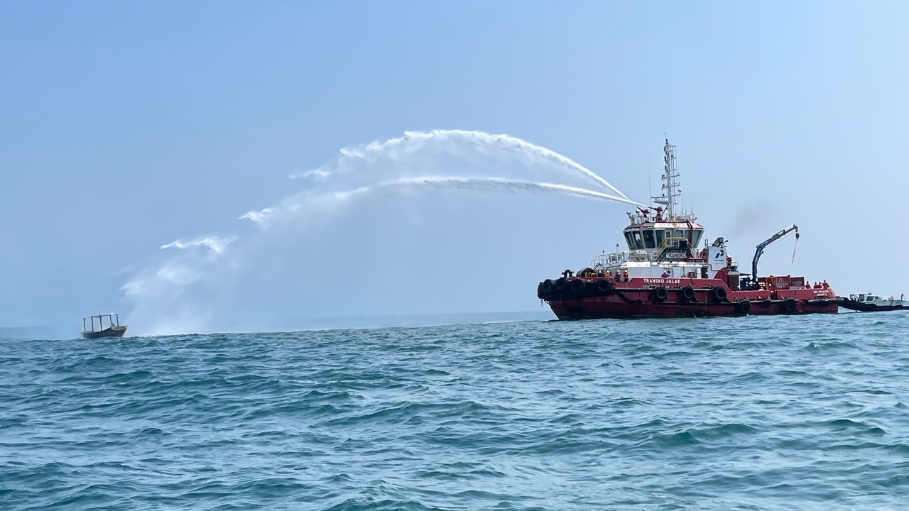 Skenario Mencekam Jika Pipa Pertamina Bocor di Laut: Minyak Tumpah dan Kapal Nelayan Terbakar