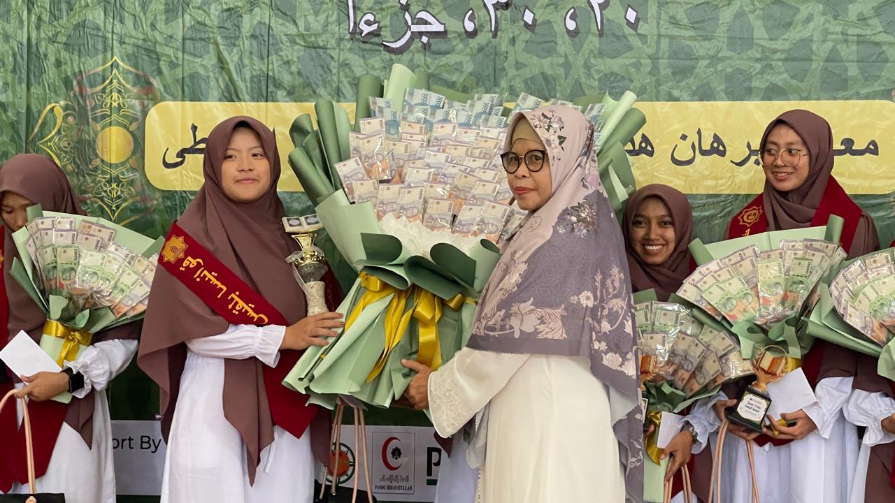 Bangun Pukul 02.45 Dini Hari, Quaneisha Bilqis Hafal 30 Juz Alquran dalam 1,5 Tahun
